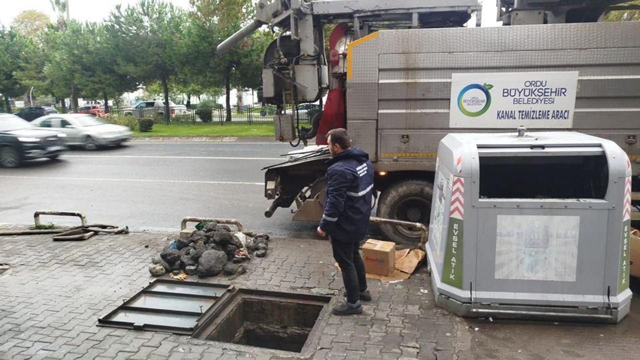 FATSA’DA ALTYAPIDA KAPSAMLI TEMİZLİK SEFERBERLİĞİ