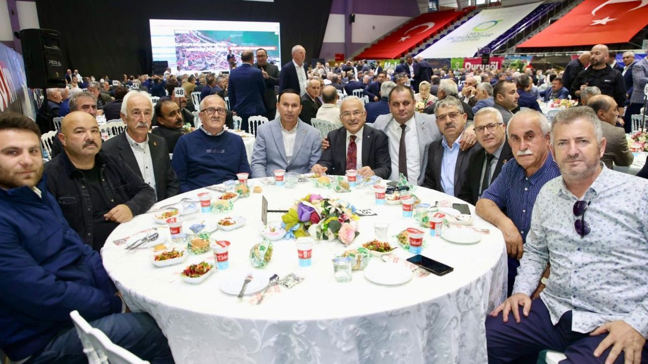 BAŞKAN GÜLER MUHTARLARLA BULUŞTU: “ORDU’NUN YOL VE SU SORUNU BİTECEK”