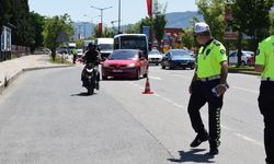 ORDU’DA MOTOSİKLET SÜRÜCÜLERİNE DRONE DESTEKLİ TRAFİK DENETİMİ