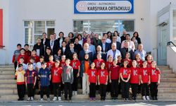 ORTAOKUL ÖĞRENCİSİNİN SÖZÜ YERİNE GELDİ: VALİ EROL KARŞIYAKA ORTAOKULU’NU ZİYARET ETTİ