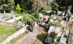 BÜYÜKŞEHİR MEZARLIKLARIN BAKIMINI UNUTMUYOR