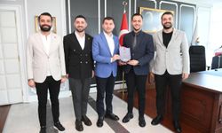 CHP GENÇLİK KOLLARINDAN BAŞKAN ULAŞ TEPE’YE ZİYARET