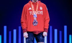 ORDU'LU MİLLİ HALTERCİ YUSUF FEHMİ GENÇ RİYAD’DA İKİ ALTIN KAZANDI