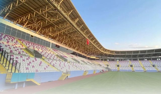 YENİ ORDU STADYUMU’NDAKİ SARI-LACİVERT BOYAMA TARTIŞMA YARATTI