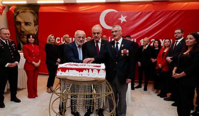 CUMHURİYET RESEPSİYONU GERÇEKLEŞTİRİLDİ