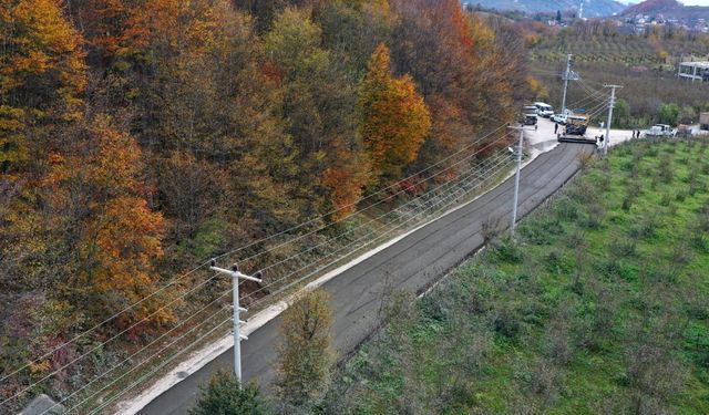 KUMRU VE AKKUŞ MAHALLELERİNDE 12 KM’LİK YOLDA BETON ÇALIŞMASI SÜRÜYOR