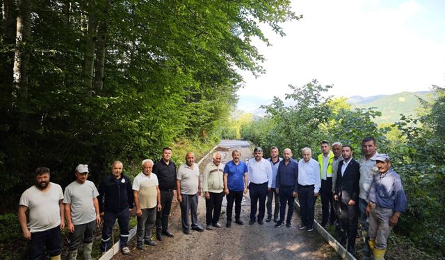 Akkuş'ta Beton Yol Çalışmaları Sürüyor