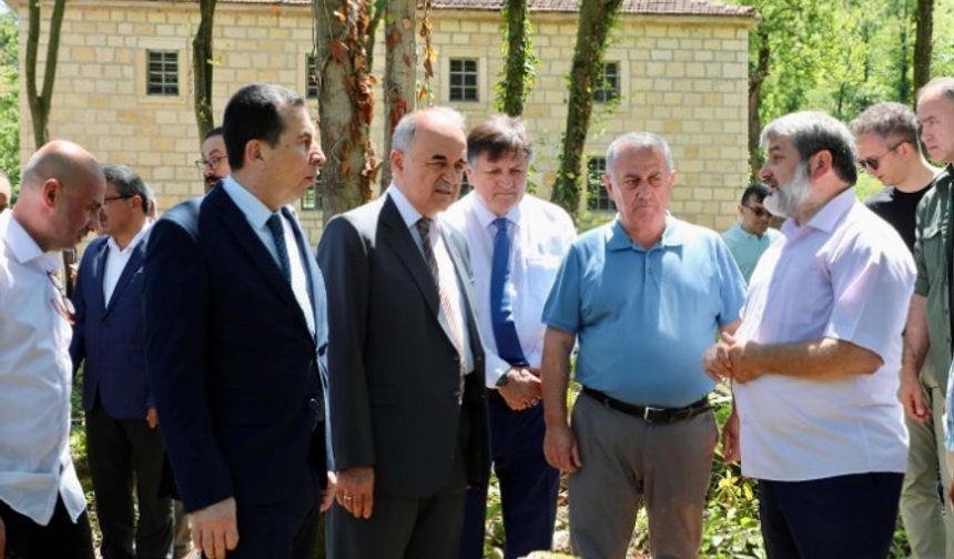 VALİ EROL, ÜNYE KADILAR MAHALLESİ’NDE TARİHE YOLCULUK YAPTI
