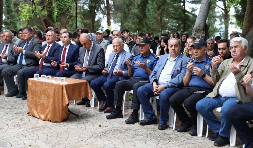 YUNUS EMRE ÜNYE’DE DUALARLA ANILDI