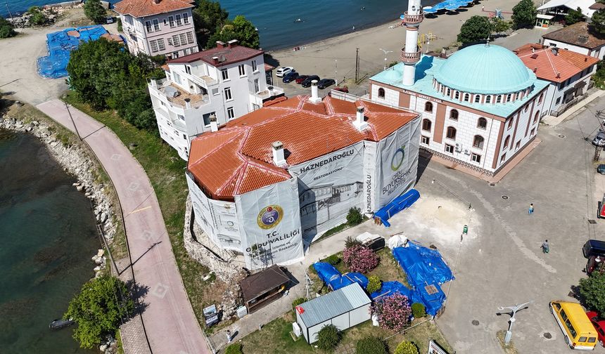 HAZNEDAROĞLU KONAĞI'NDA RESTORASYON SÜRÜYOR