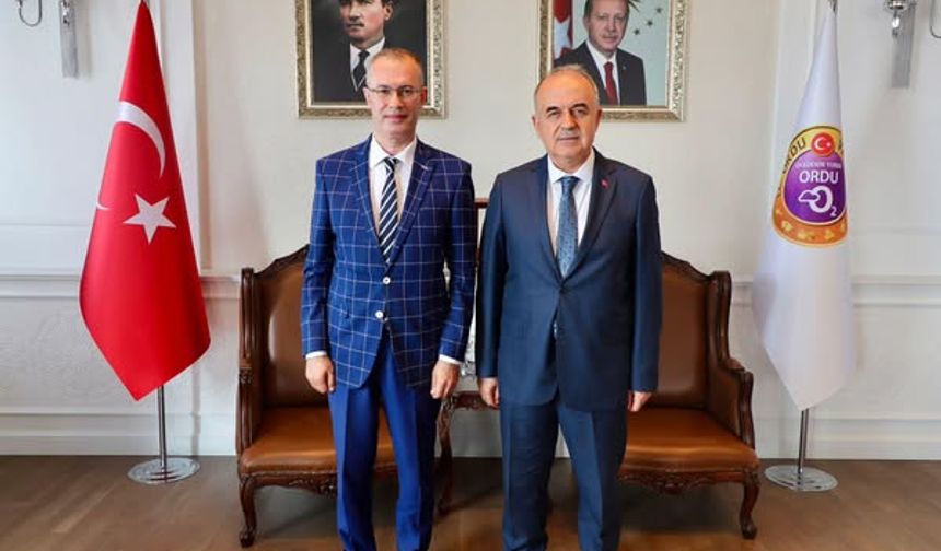 KAYMAKAM ERTAŞ’TAN VALİ  EROL’A NEZAKET ZİYARETİ