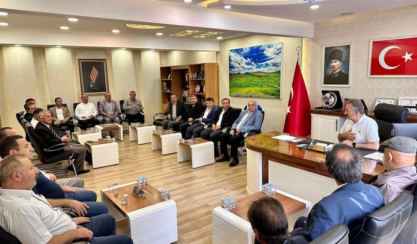 BAŞKAN GÜNDOĞAR MUHTARLARLA BİR ARAYA GELDİ