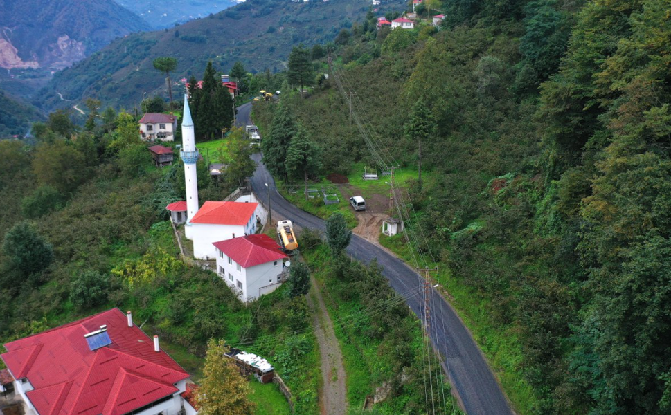 ŞENOCAK’TA 25 YILLIK YOL ÖZLEMİ SONA ERİYOR