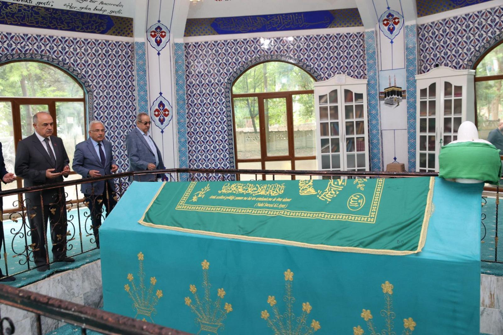 Yunus Emre Dualar İle Anildi (1)